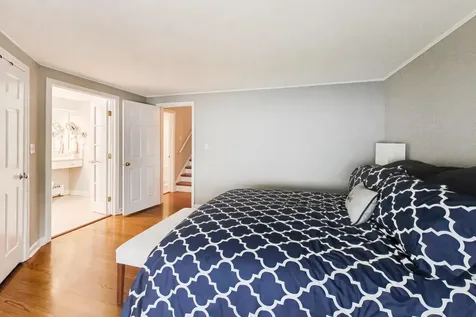 1311 East Woodford Place Arlington Heights IL 60004
