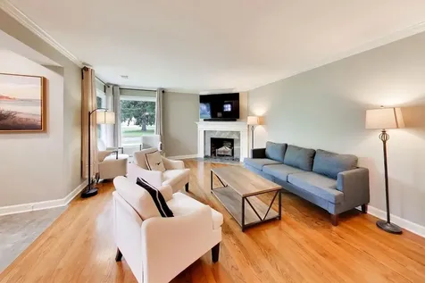 1311 East Woodford Place Arlington Heights IL 60004