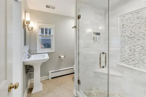 1311 East Woodford Place Arlington Heights IL 60004