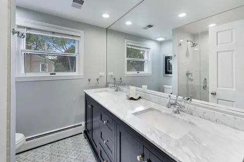 1311 East Woodford Place Arlington Heights IL 60004