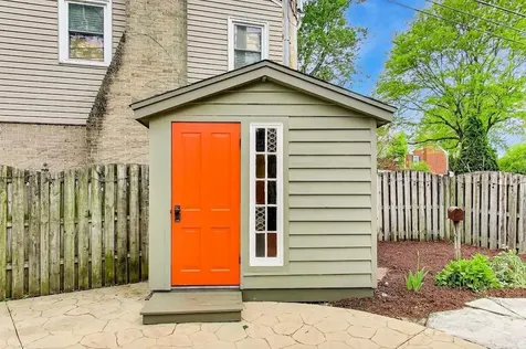 1311 East Woodford Place Arlington Heights IL 60004