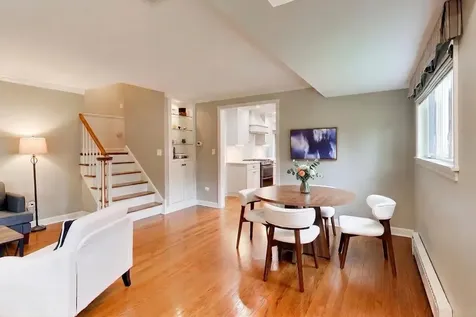 1311 East Woodford Place Arlington Heights IL 60004