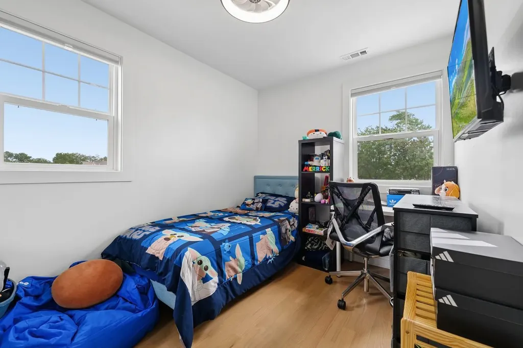 13342 South Avenue N Chicago IL 60633