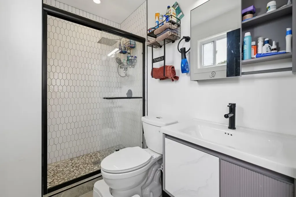 13342 South Avenue N Chicago IL 60633