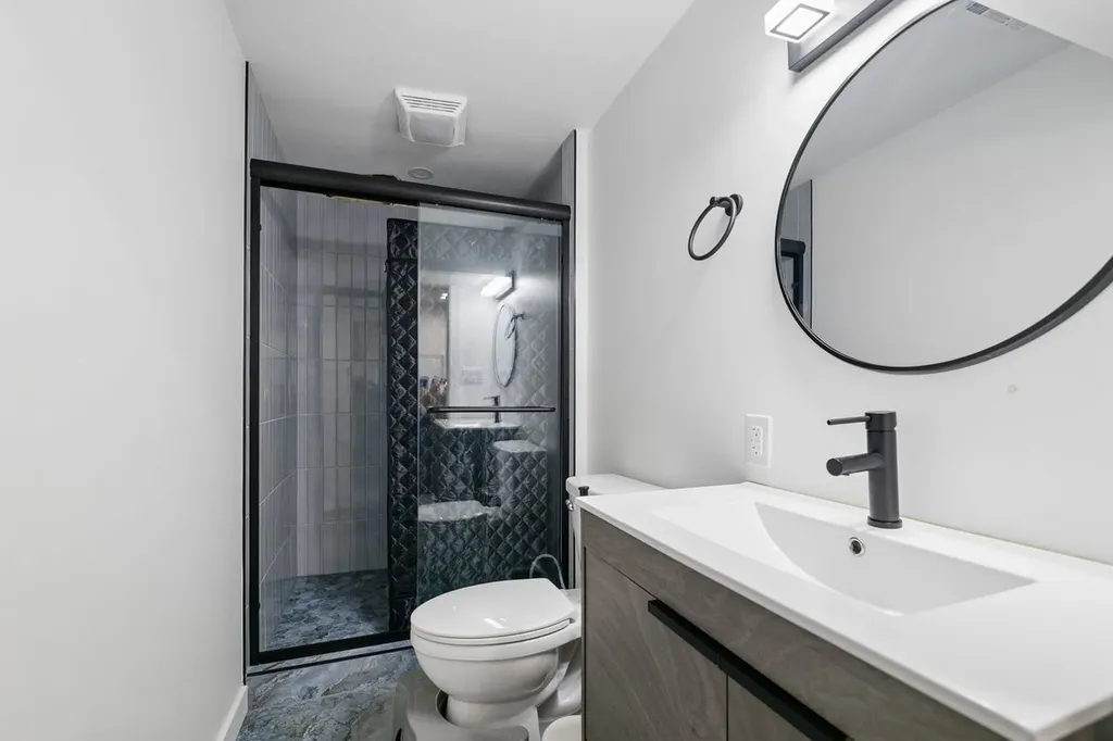 13342 South Avenue N Chicago IL 60633