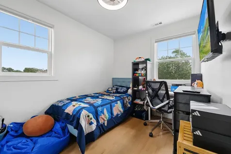 13342 South Avenue N Chicago IL 60633