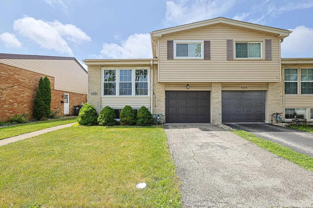 9249 Barberry Lane Des Plaines IL 60016