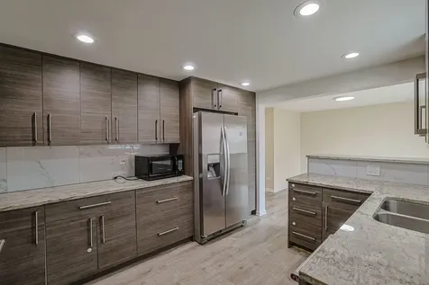 9249 Barberry Lane Des Plaines IL 60016