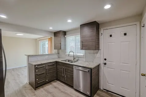 9249 Barberry Lane Des Plaines IL 60016