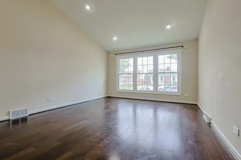 9249 Barberry Lane Des Plaines IL 60016