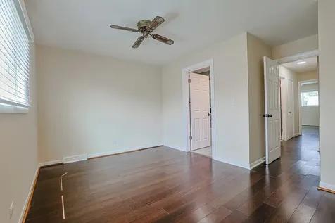 9249 Barberry Lane Des Plaines IL 60016