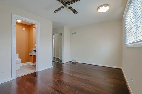 9249 Barberry Lane Des Plaines IL 60016