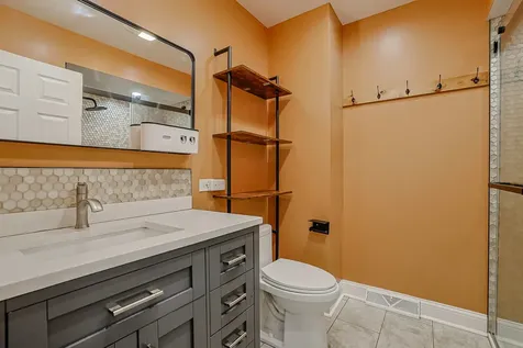 9249 Barberry Lane Des Plaines IL 60016