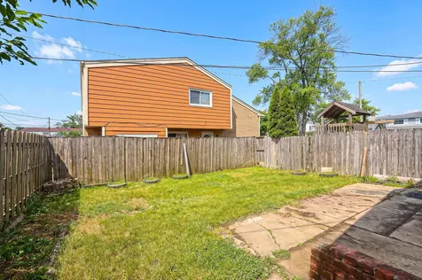 9249 Barberry Lane Des Plaines IL 60016