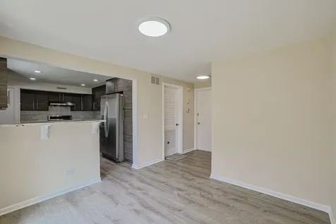 9249 Barberry Lane Des Plaines IL 60016