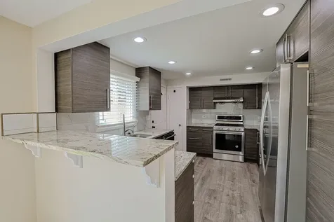 9249 Barberry Lane Des Plaines IL 60016