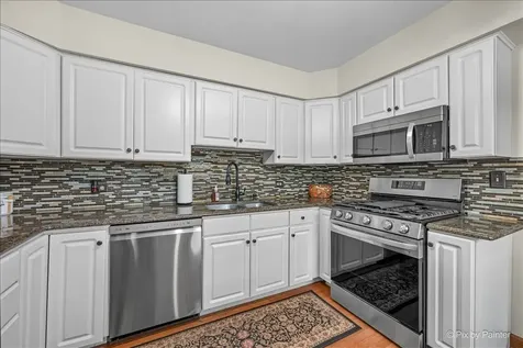 6N477 Salina Avenue St. Charles IL 60174
