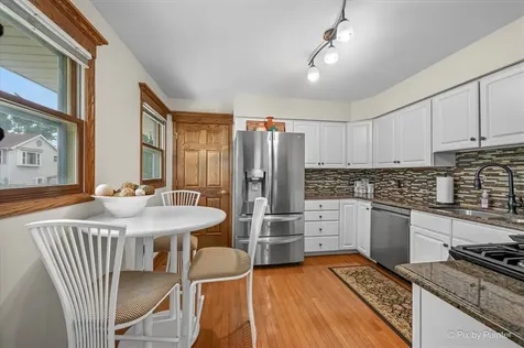 6N477 Salina Avenue St. Charles IL 60174
