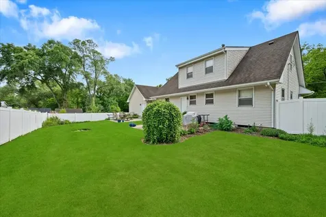 6N477 Salina Avenue St. Charles IL 60174