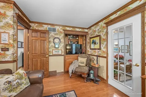 6N477 Salina Avenue St. Charles IL 60174