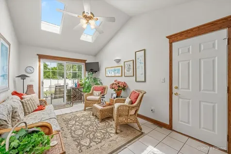 6N477 Salina Avenue St. Charles IL 60174