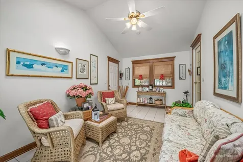 6N477 Salina Avenue St. Charles IL 60174