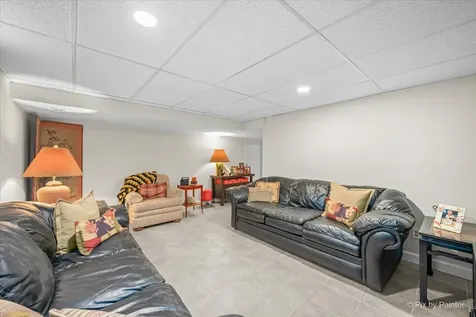 6N477 Salina Avenue St. Charles IL 60174