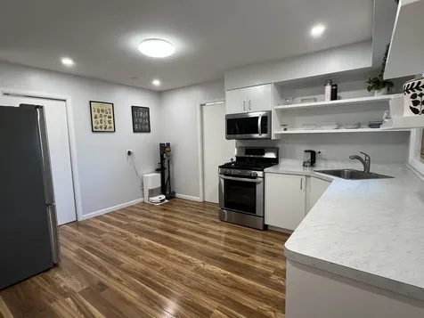 1431 East Emmerson Lane Mount Prospect IL 60056
