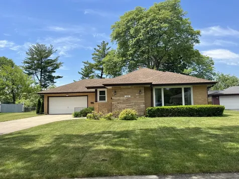 1431 East Emmerson Lane Mount Prospect IL 60056