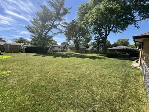1431 East Emmerson Lane Mount Prospect IL 60056