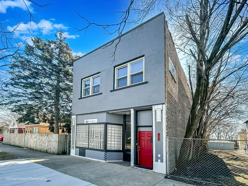 2711 East 93rd Street Chicago IL 60617
