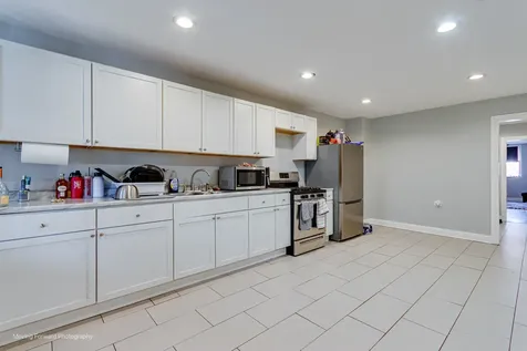 2711 East 93rd Street Chicago IL 60617