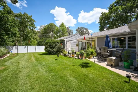 411 Carlisle Road Batavia IL 60510