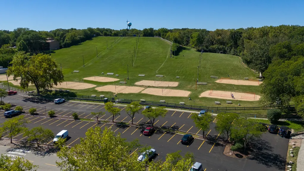 1833 Four Lakes Avenue Lisle IL 60532