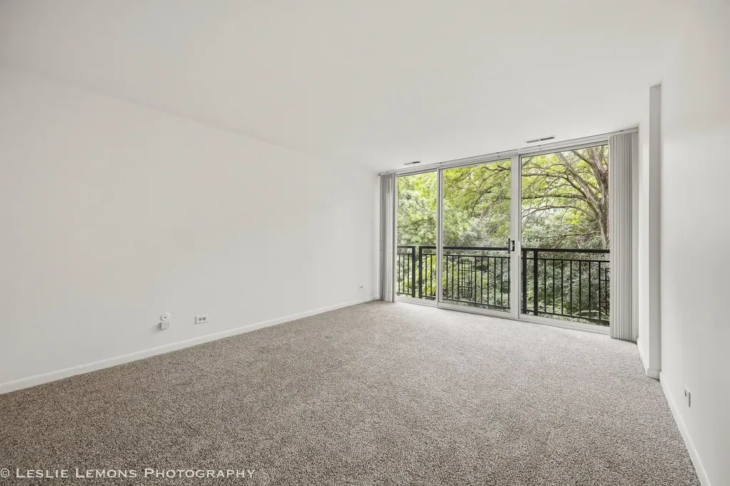 1833 Four Lakes Avenue Lisle IL 60532