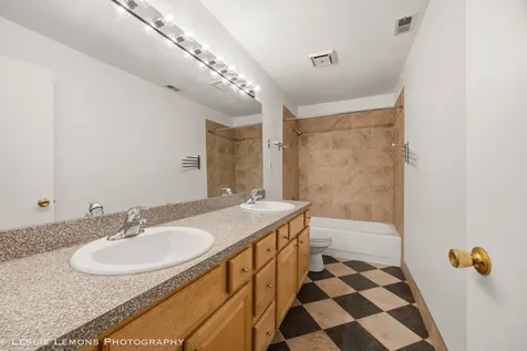 1833 Four Lakes Avenue Lisle IL 60532