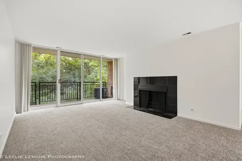 1833 Four Lakes Avenue Lisle IL 60532