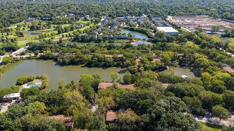 1833 Four Lakes Avenue Lisle IL 60532