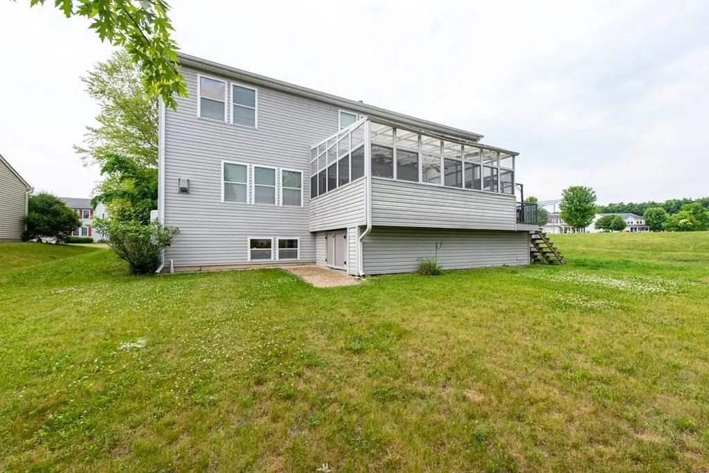 340 Kennedy Drive Antioch IL 60002