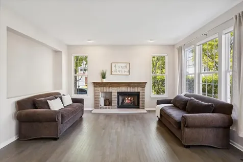 2409 Meadowbrook Lane Westchester IL 60154