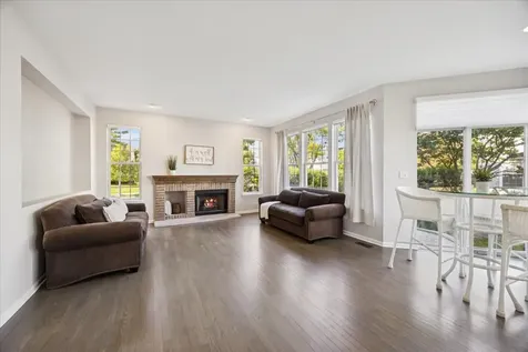 2409 Meadowbrook Lane Westchester IL 60154
