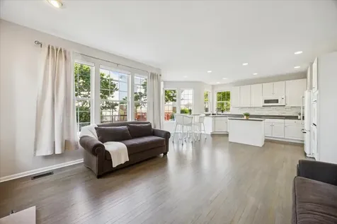 2409 Meadowbrook Lane Westchester IL 60154