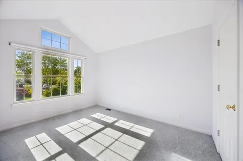 2409 Meadowbrook Lane Westchester IL 60154