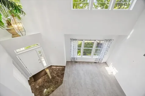 2409 Meadowbrook Lane Westchester IL 60154