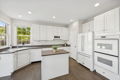 2409 Meadowbrook Lane Westchester IL 60154