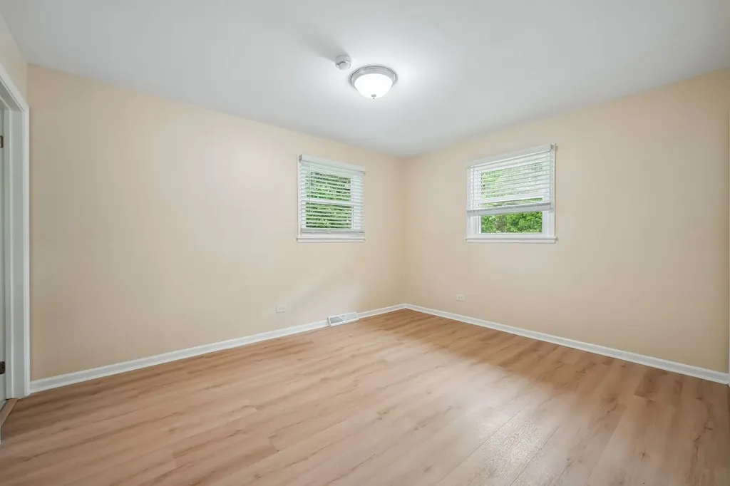5112 Main Street Lisle IL 60532