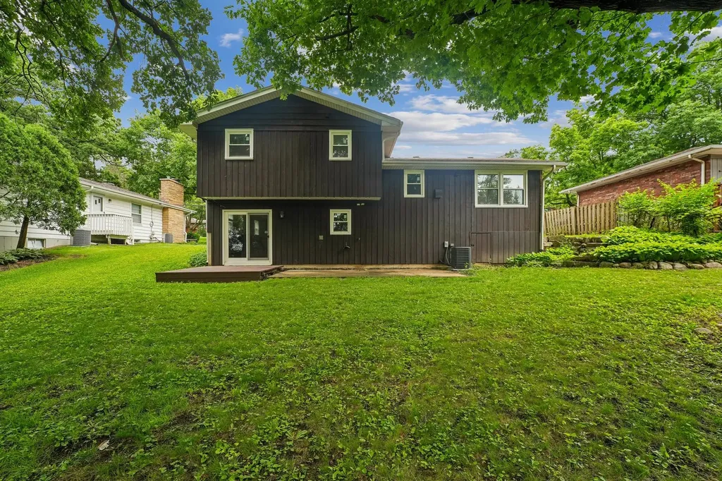 5112 Main Street Lisle IL 60532