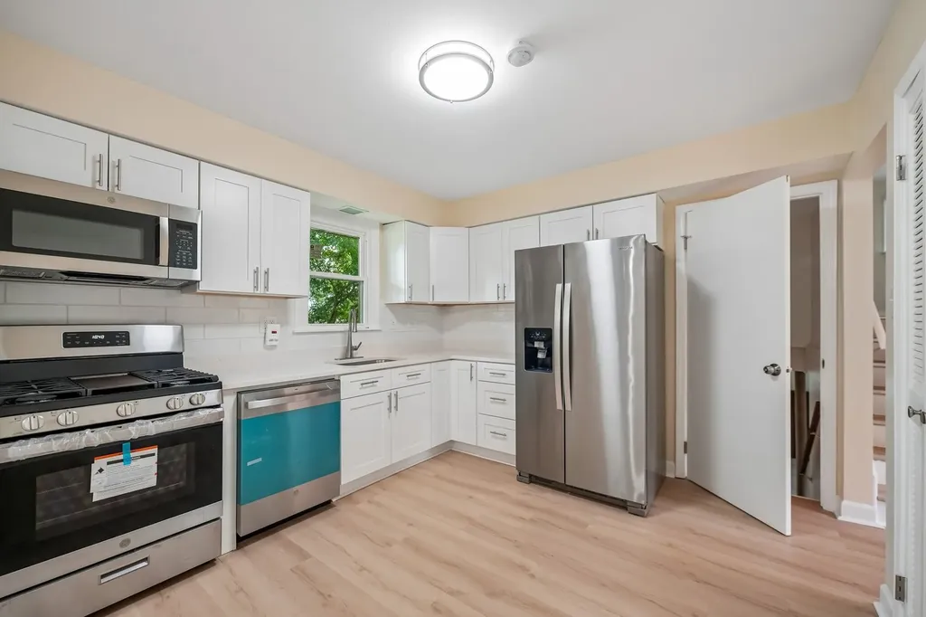 5112 Main Street Lisle IL 60532