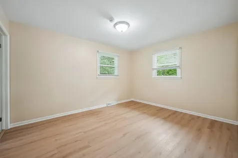 5112 Main Street Lisle IL 60532