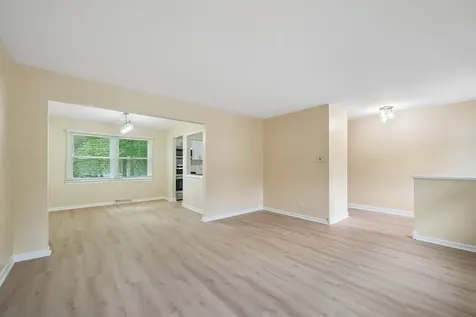 5112 Main Street Lisle IL 60532